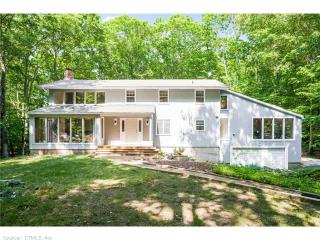 319 Hoop Pole Rd, Guilford, CT 06437