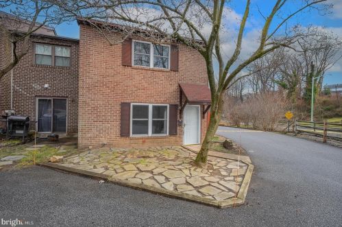 64 Park Vallei Ln, Chester, PA