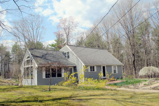 240 River Rd, Lee, NH