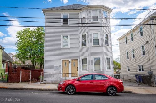 129 Middle St, Fall River, MA 02724