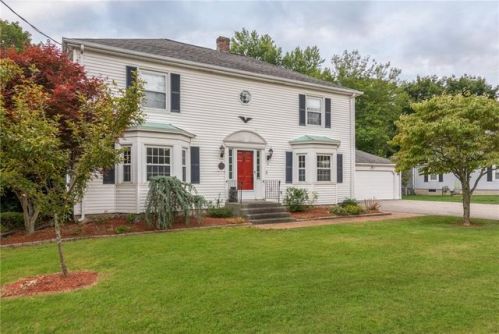 14 Sayles Hill Rd, Lincoln, RI