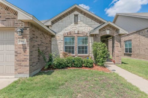 316 Turquoise Dr, Fort Worth, TX 76131