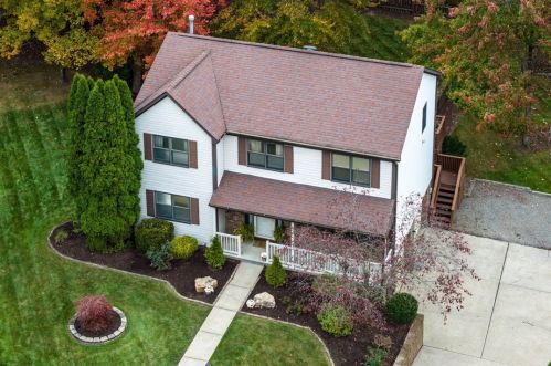 316 Winchester Ct, Cranberry Township, PA