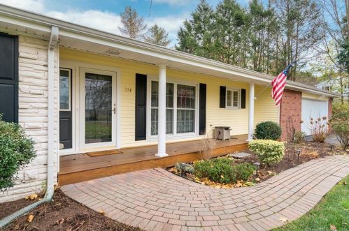 224 Coleman Rd, Middletown, CT