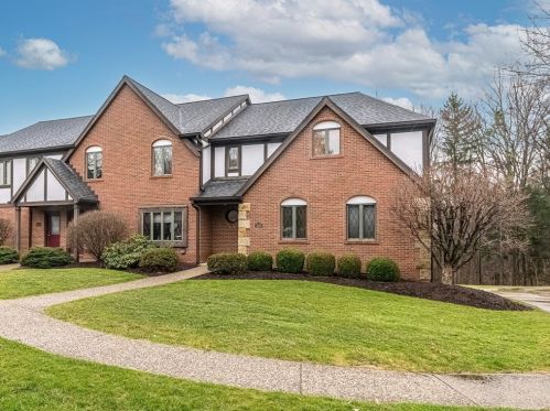 1626 Stone Mansion Dr, Sewickley, PA 15143