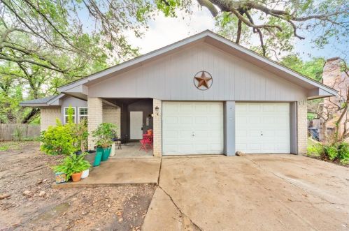 9016 Normandale St, Fort Worth, TX 76116